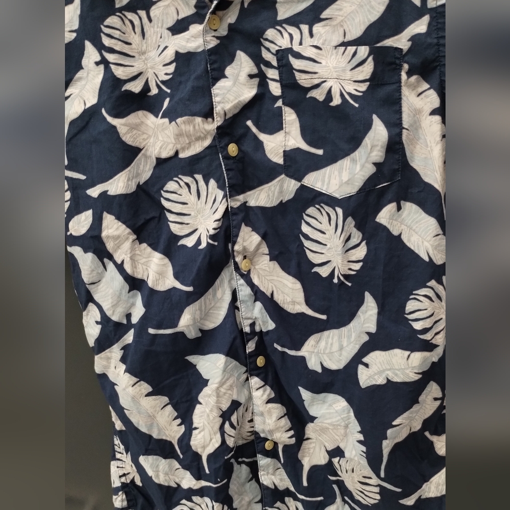SONOMA Leaf Print Vacation Shirt Blue & White Hawaii Casual Shirts Boy button up - Picture 5 of 11